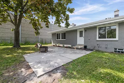 567 W Fransee Ln, Glendale, WI 53217 - Photo 23