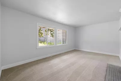 567 W Fransee Ln, Glendale, WI 53217 - Photo 11