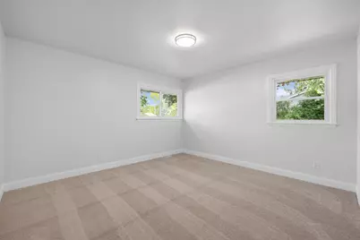 567 W Fransee Ln, Glendale, WI 53217 - Photo 15