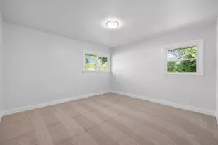 567 W Fransee Ln, Glendale, WI 53217 - Photo 15