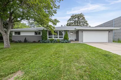 567 W Fransee Ln, Glendale, WI 53217 - Photo 1