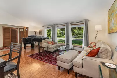 7364 N Braeburn Ln, Glendale, WI 53209 - Photo 5