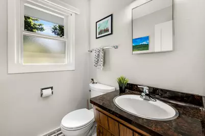 7364 N Braeburn Ln, Glendale, WI 53209 - Photo 7