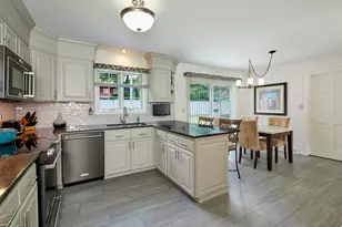 14 Virginia St, Racine, WI 53405 - Photo 9