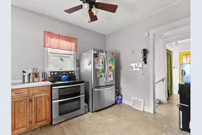 1310 S 14th St, Manitowoc, WI 54220 - Photo 9