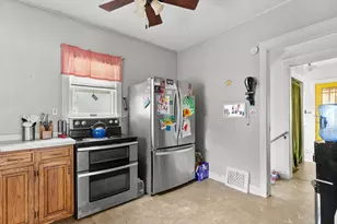 1310 S 14th St, Manitowoc, WI 54220 - Photo 9