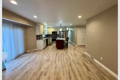 1473  32nd Ave, Kenosha, WI 53144 - Photo 3