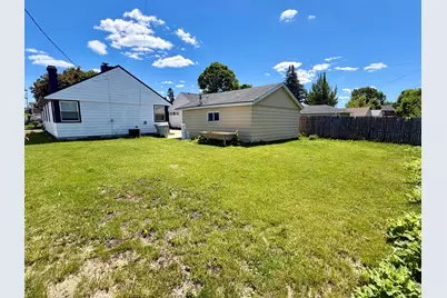 3543 S 25th St, Milwaukee, WI 53221 - Photo 11