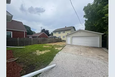 2220  75th St, Kenosha, WI 53143 - Photo 15