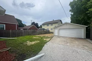 2220 75th St, Kenosha, WI 53143 - Photo 15