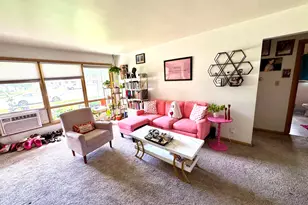 7328 W Honey Creek Dr, Milwaukee, WI 53219 - Photo 5
