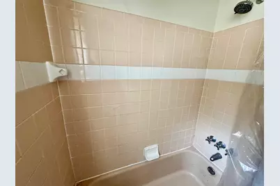 7328 W Honey Creek Dr, Milwaukee, WI 53219 - Photo 27