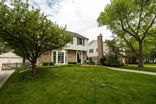 6014 N Kent Ave, Whitefish Bay, WI 53217 - Photo 3