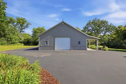 9325 E Six Corners Rd, Johnstown, WI 53563 - Photo 33