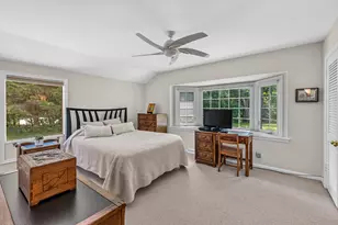 11272 N Lakeview Pl, Mequon, WI 53092 - Photo 29