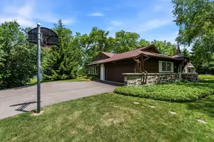 11272 N Lakeview Pl, Mequon, WI 53092 - Photo 43