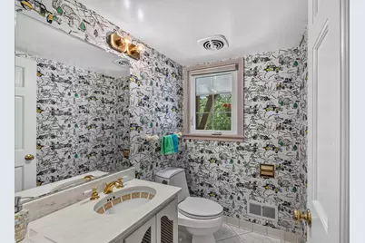 11272 N Lakeview Pl, Mequon, WI 53092 - Photo 35