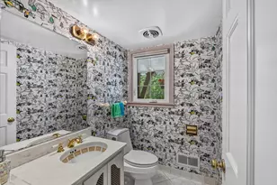11272 N Lakeview Pl, Mequon, WI 53092 - Photo 35