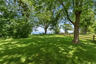 11272 N Lakeview Pl, Mequon, WI 53092 - Photo 41