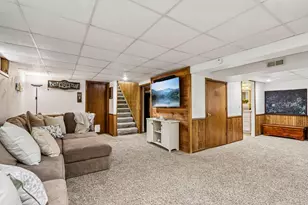 1210 Evergreen Dr, Waukesha, WI 53188 - Photo 17