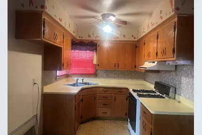 5760 N 93rd St, Milwaukee, WI 53225 - Photo 3