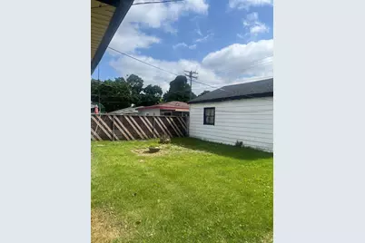 5760 N 93rd St, Milwaukee, WI 53225 - Photo 15