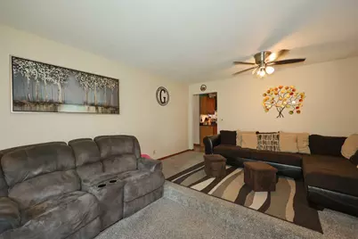 8035 W Bruss Ln, Franklin, WI 53132 - Photo 13