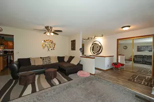 8035 W Bruss Ln, Franklin, WI 53132 - Photo 11