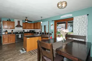 8035 W Bruss Ln, Franklin, WI 53132 - Photo 7