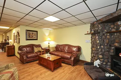 8035 W Bruss Ln, Franklin, WI 53132 - Photo 35