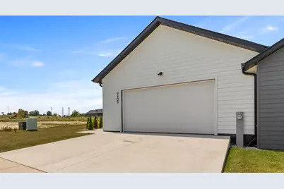9405 S Cypress Pl, Oak Creek, WI 53154 - Photo 67