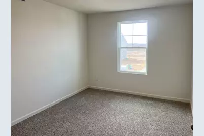 7123  Oakmont Rd, Racine, WI 53403 - Photo 9