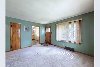 7330 W Potomac Ave, Milwaukee, WI 53216 - Photo 7