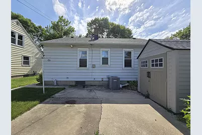 7330 W Potomac Ave, Milwaukee, WI 53216 - Photo 33