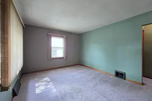 7330 W Potomac Ave, Milwaukee, WI 53216 - Photo 11