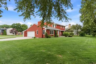 4590 S Regal Dr, New Berlin, WI 53151 - Photo 31