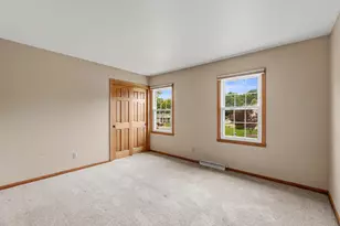 4590 S Regal Dr, New Berlin, WI 53151 - Photo 23