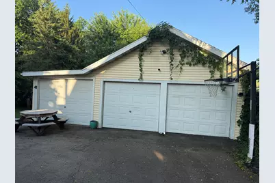 615 S Spring St, Beaver Dam, WI 53916 - Photo 3