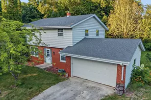 3552 Lusan Dr, Jackson, WI 53012 - Photo 1