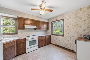 3552 Lusan Dr, Jackson, WI 53012 - Photo 9