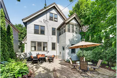 2734 N Farwell Ave, Milwaukee, WI 53211 - Photo 29