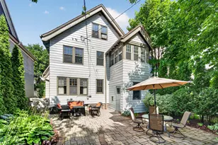2734 N Farwell Ave, Milwaukee, WI 53211 - Photo 29
