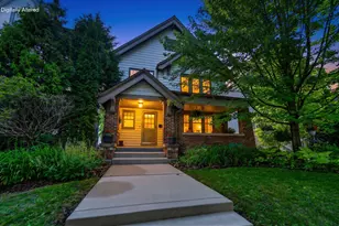 2734 N Farwell Ave, Milwaukee, WI 53211 - Photo 31