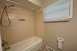 6451 N 73rd St, Milwaukee, WI 53223 - Photo 11