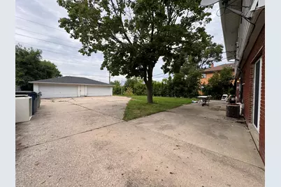 6451 N 73rd St, Milwaukee, WI 53223 - Photo 23