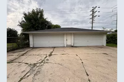 6451 N 73rd St, Milwaukee, WI 53223 - Photo 25