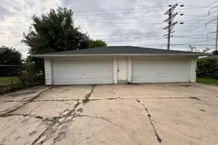 6451 N 73rd St, Milwaukee, WI 53223 - Photo 25