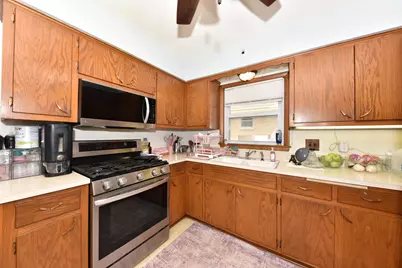 2382 S 93rd St, West Allis, WI 53227 - Photo 5