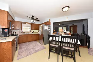 2382 S 93rd St, West Allis, WI 53227 - Photo 7