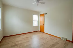 2924 S 46th St, Milwaukee, WI 53219 - Photo 17